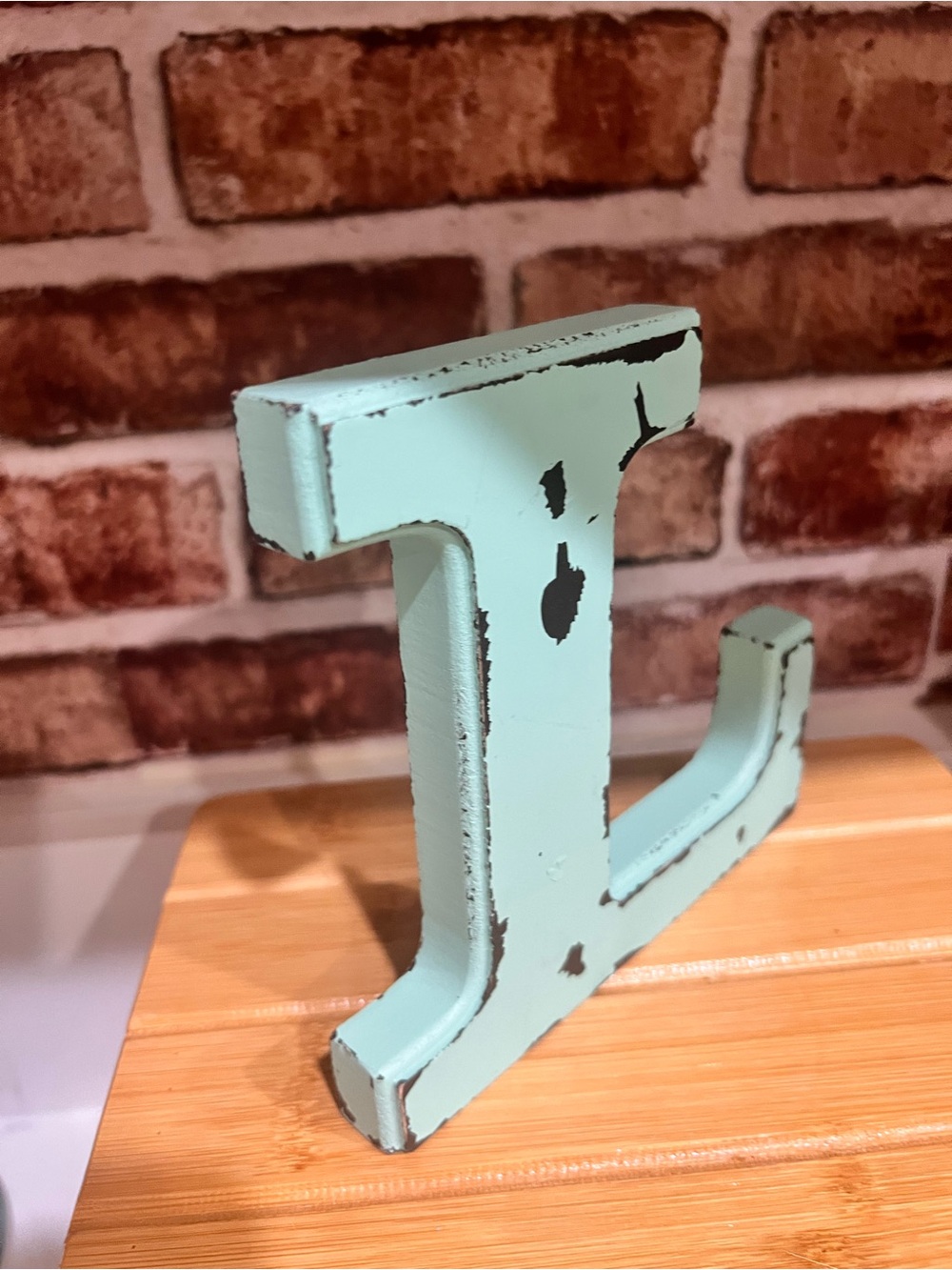 Distressed Mint Wooden Letter 'L' Decorative Accent